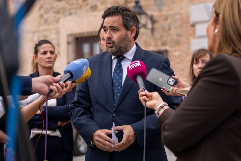 Núñez ve «inadmisibles» las cifras de pobreza en C-LM: el 41 % de menores no cuenta con «un desayuno digno»