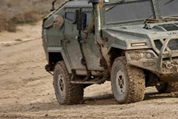 vehiculo-militar-en-chinchilla-de-montearagon-2025-10-17_20-07