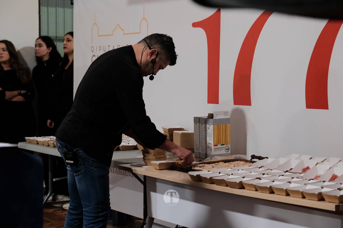 Sabor y solidaridad en la cata de jamón y vino de Tomelloso