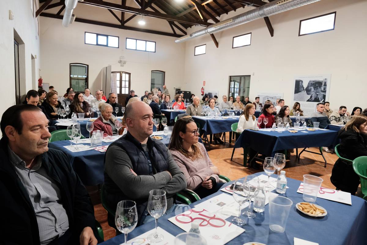 Sabor y solidaridad en la cata de jamón y vino de Tomelloso