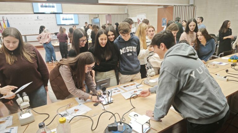 El proyecto “Melanogaster Catch the Fly!” del Eladio Cabañero participa en la Semana de la Ciencia de C-LM