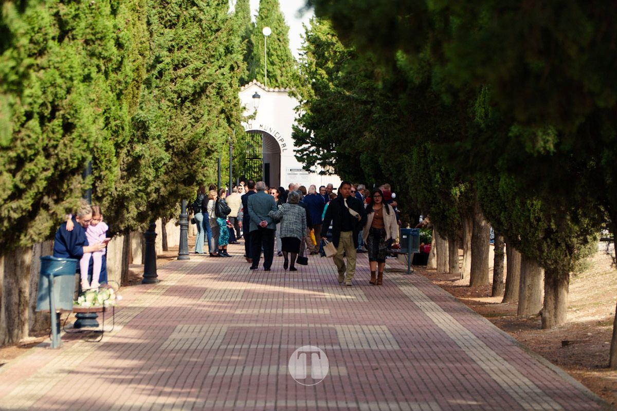 Tomelloso honra a sus difuntos en un emotivo Día de Todos los Santos