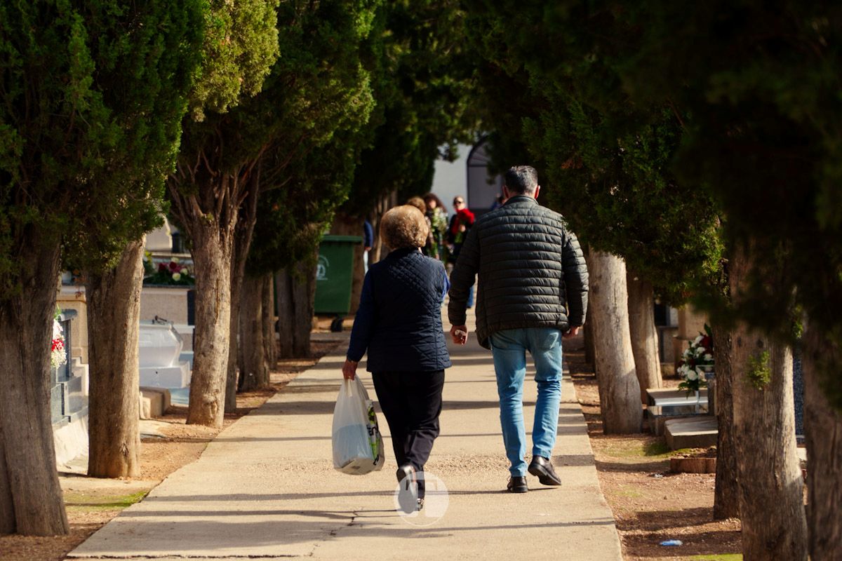 Tomelloso honra a sus difuntos en un emotivo Día de Todos los Santos