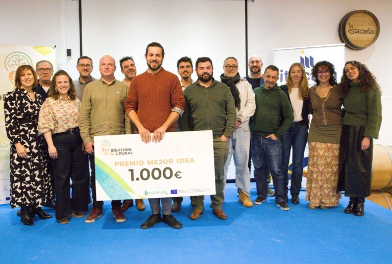 Una treintena de profesionales y empresas se reúnen en el Ideathon AI4RURAL organizado por ITECAM en Tarancón