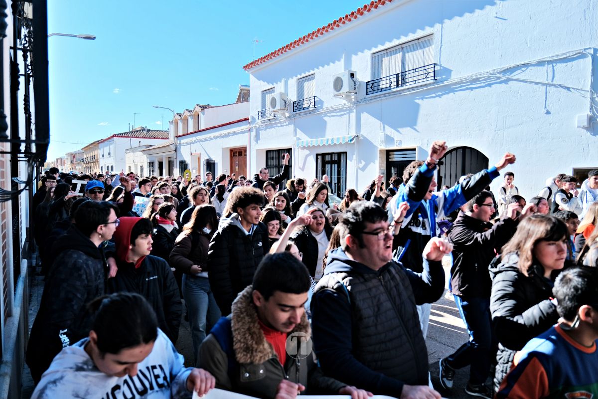Cientos de personas llenan de inclusión las calles de Tomelloso en la II Marcha Solidaria de AFAS
