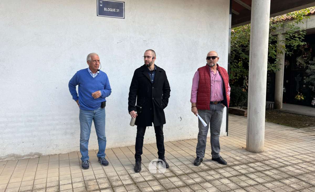 Plinio, Don Lotario y los personajes de Tomelloso toman el cementerio
