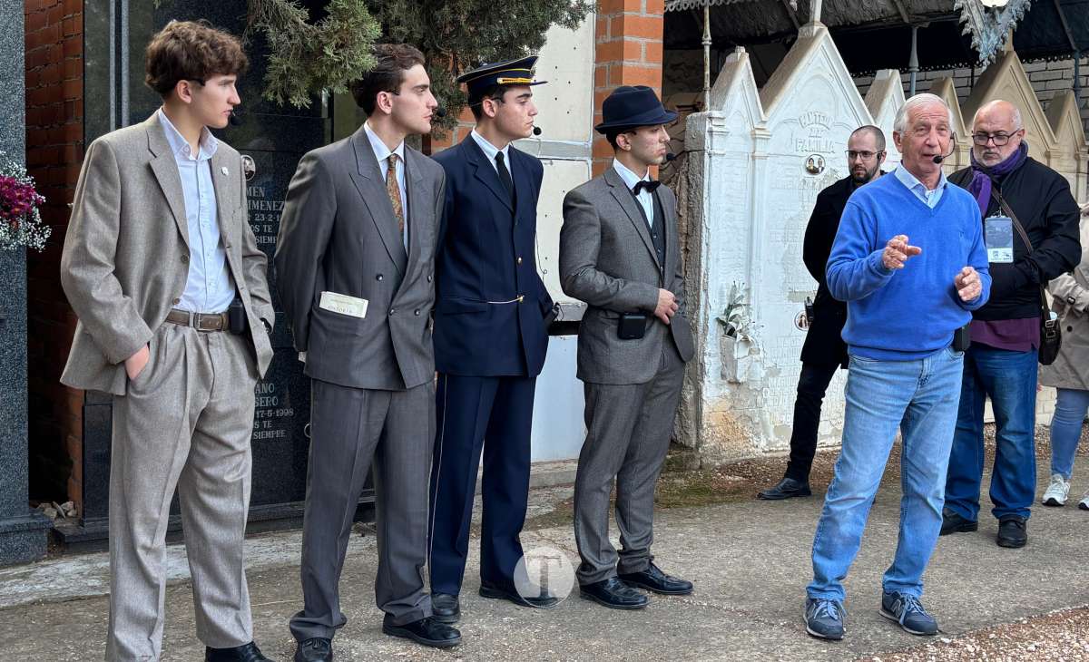 Plinio, Don Lotario y los personajes de Tomelloso toman el cementerio