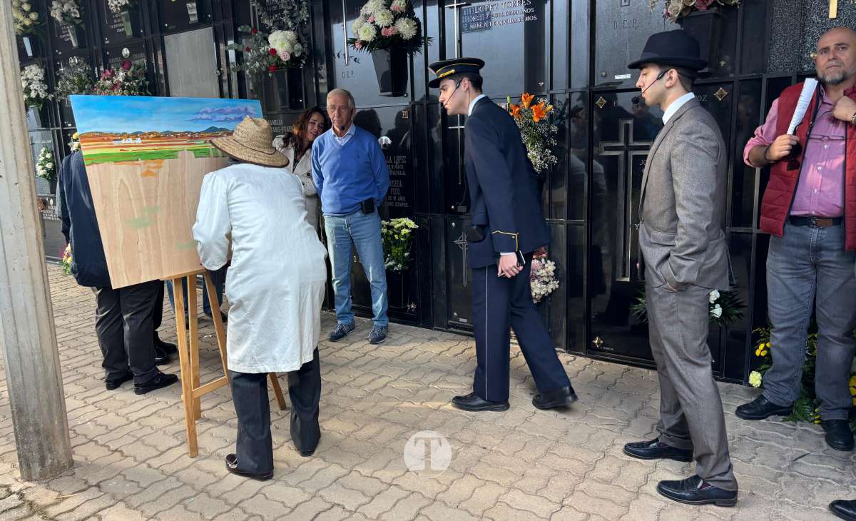 Plinio, Don Lotario y los personajes de Tomelloso toman el cementerio