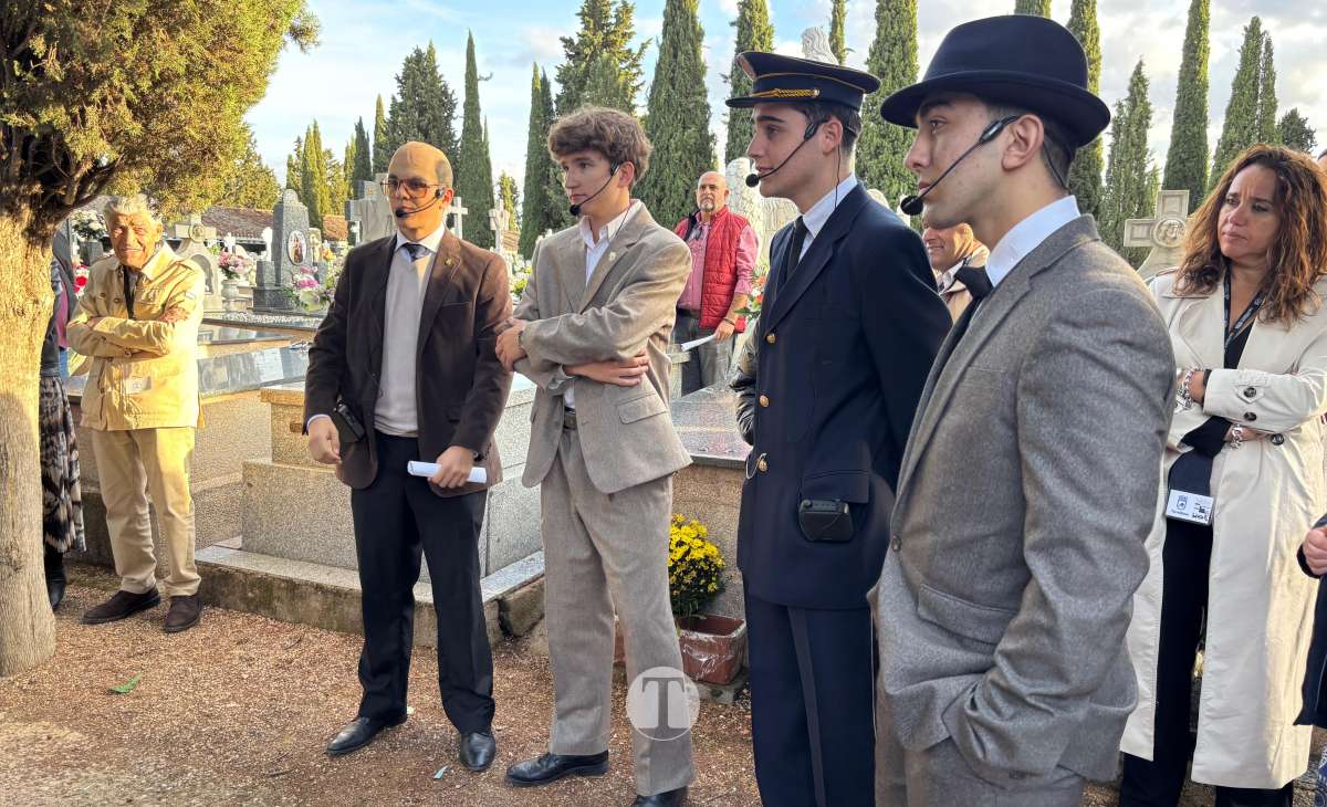 Plinio, Don Lotario y los personajes de Tomelloso toman el cementerio