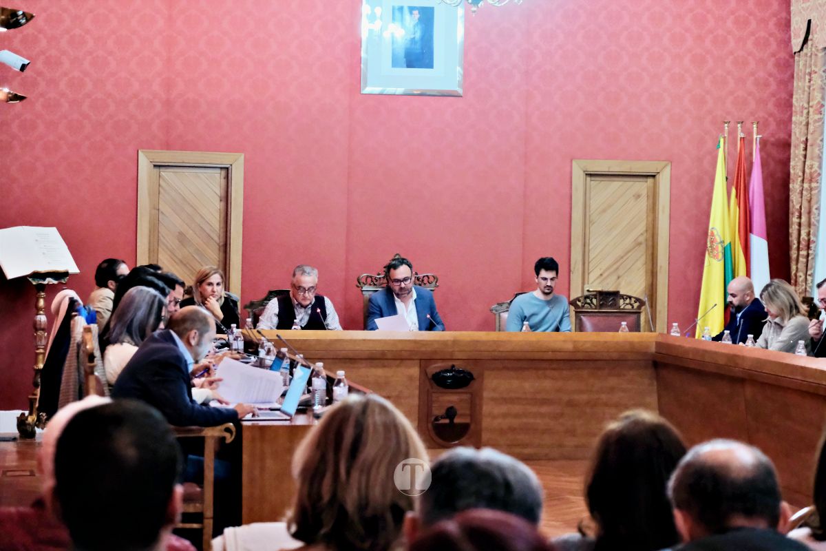 STOP Biometano exige al alcalde que rechace la planta en un pleno abarrotado: “No depende del Ayuntamiento”, responde Navarro