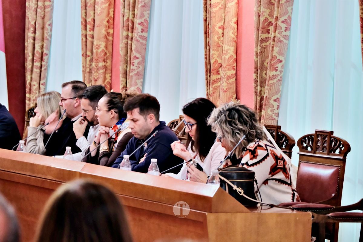 STOP Biometano exige al alcalde que rechace la planta en un pleno abarrotado: “No depende del Ayuntamiento”, responde Navarro