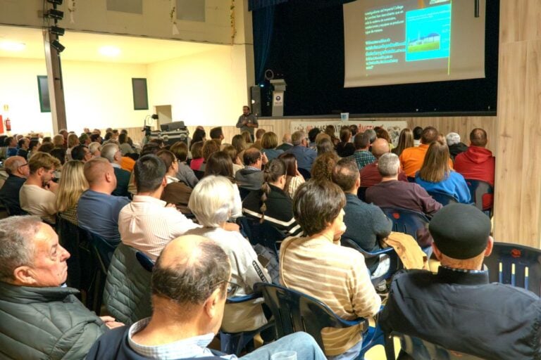 Vecinos de Arenales de San Gregorio muestran su rechazo a una posible planta de biometano en Tomelloso