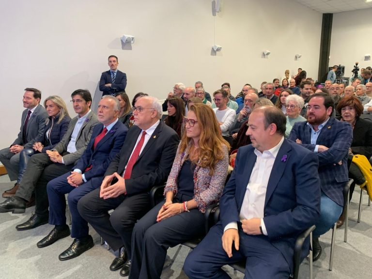 El ministro de Memoria Democrática asiste en Manzanares a la entrega de restos de represaliados del franquismo
