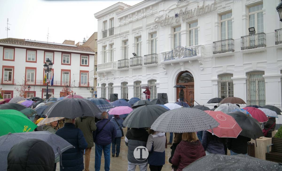 Tomelloso y Argamasilla se movilizan bajo la lluvia para exigir el tren en la comarca