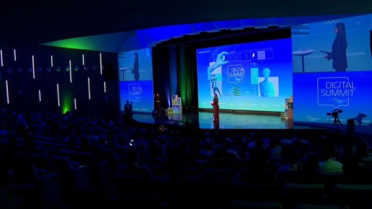Expertos tecnológicos apoyan una IA «humanista» que se use para el «bien común» en el Digital Summit de Eurocaja Rural