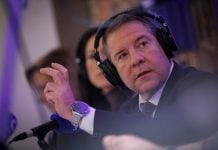 Page lamenta la «espiral preocupante» de un PSOE que entra «en barrena»: «Escándalo tras escándalo»