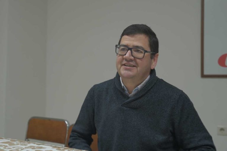 Cáritas Tomelloso lanza su campaña de Navidad: “Hagamos que tener una vida digna deje de ser cuestión de suerte”