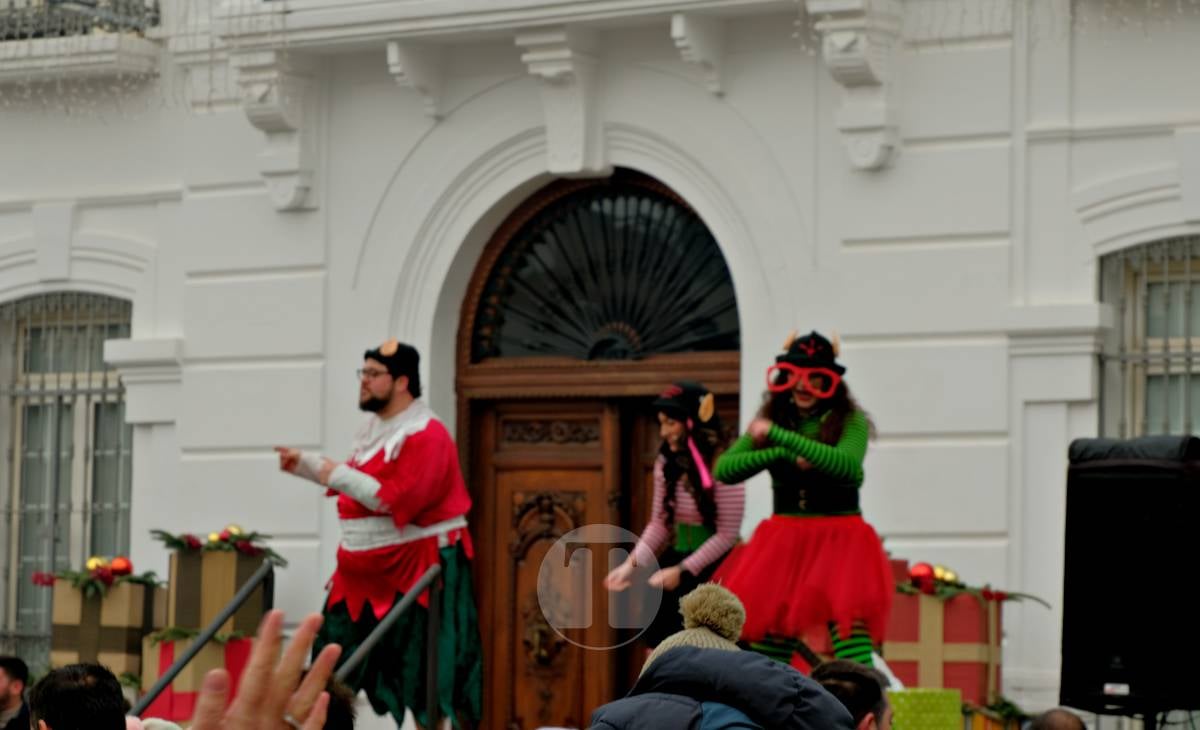 Las Campanadas Infantiles llenan de alegría la Plaza de España en la última mañana del año