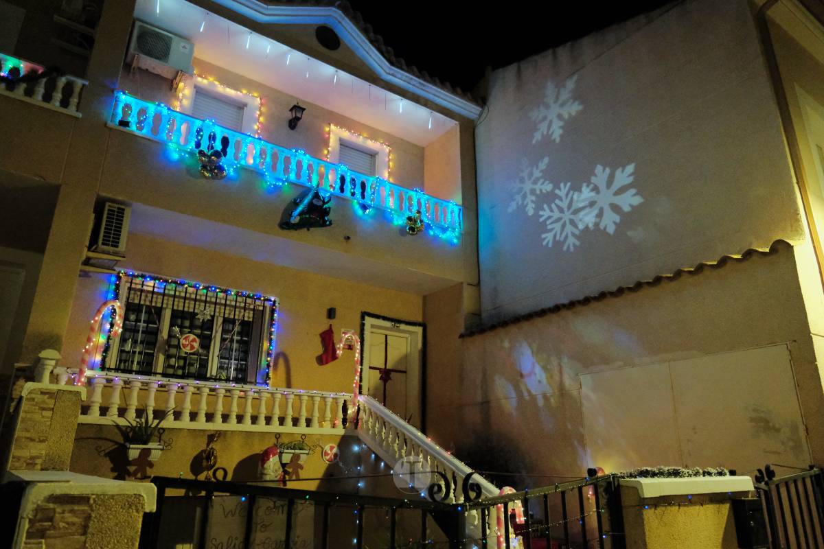 Tomelloso se ilumina en Navidad: acompáñanos en este recorrido por las fachadas decoradas de concurso