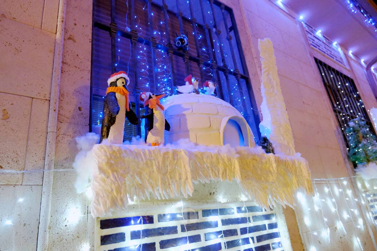 Tomelloso se ilumina en Navidad: acompáñanos en este recorrido por las fachadas decoradas de concurso