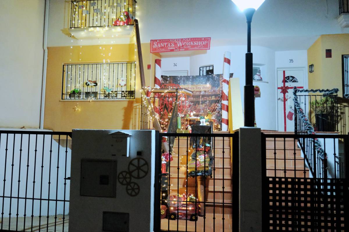 Tomelloso se ilumina en Navidad: acompáñanos en este recorrido por las fachadas decoradas de concurso