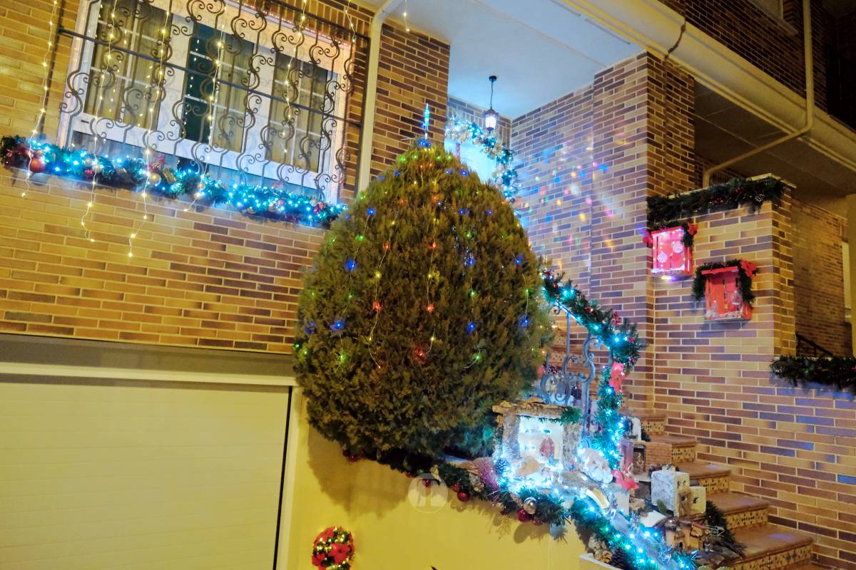 Tomelloso se ilumina en Navidad: acompáñanos en este recorrido por las fachadas decoradas de concurso