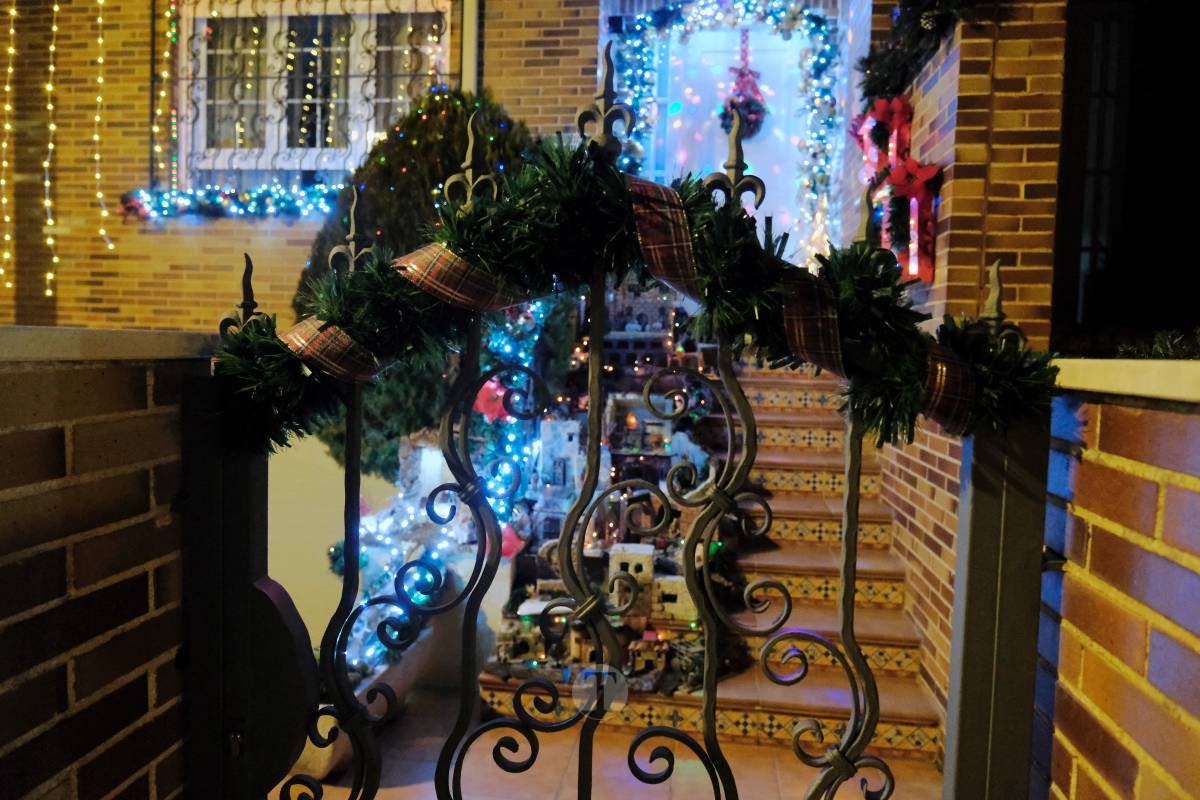 Tomelloso se ilumina en Navidad: acompáñanos en este recorrido por las fachadas decoradas de concurso