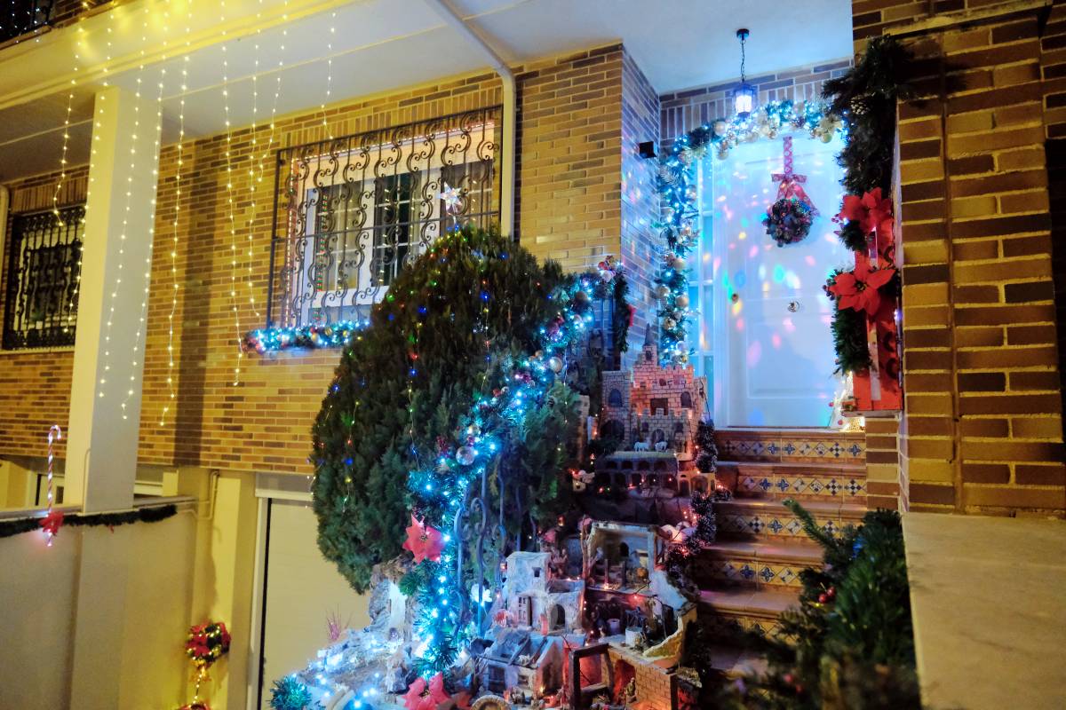 Tomelloso se ilumina en Navidad: acompáñanos en este recorrido por las fachadas decoradas de concurso
