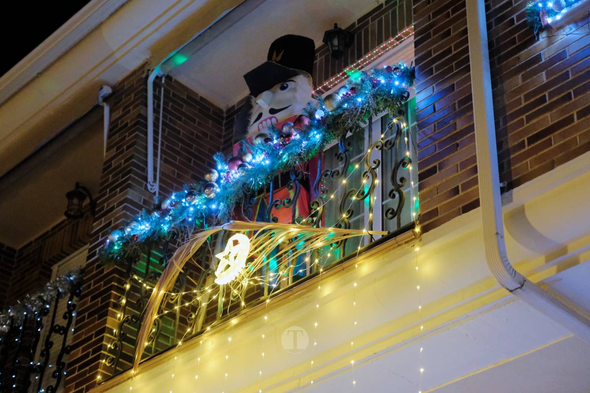 Tomelloso se ilumina en Navidad: acompáñanos en este recorrido por las fachadas decoradas de concurso