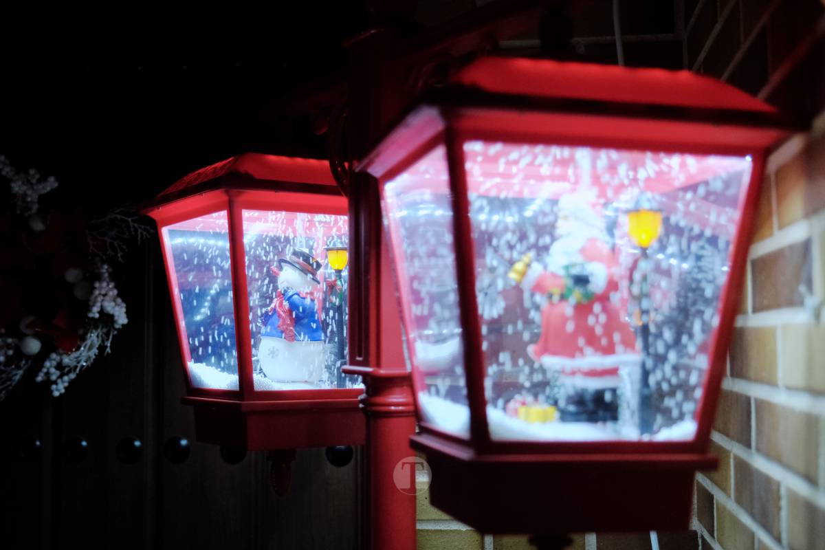 Tomelloso se ilumina en Navidad: acompáñanos en este recorrido por las fachadas decoradas de concurso