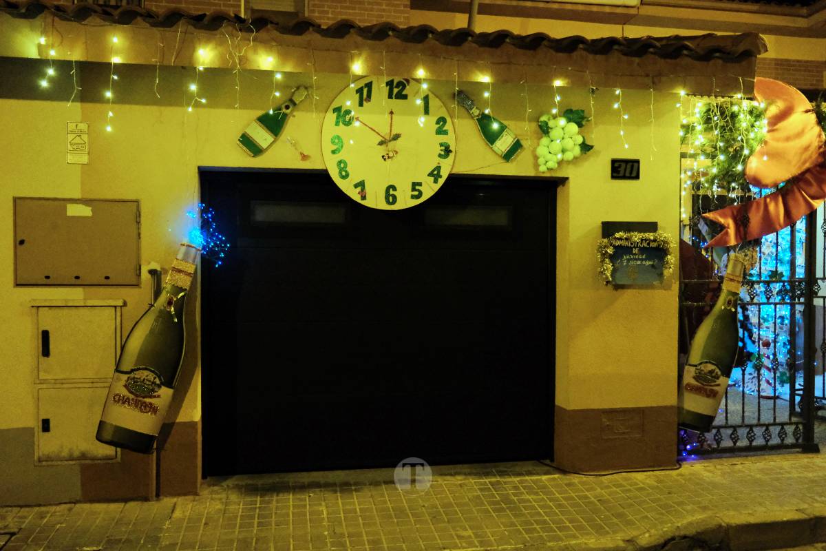 Tomelloso se ilumina en Navidad: acompáñanos en este recorrido por las fachadas decoradas de concurso