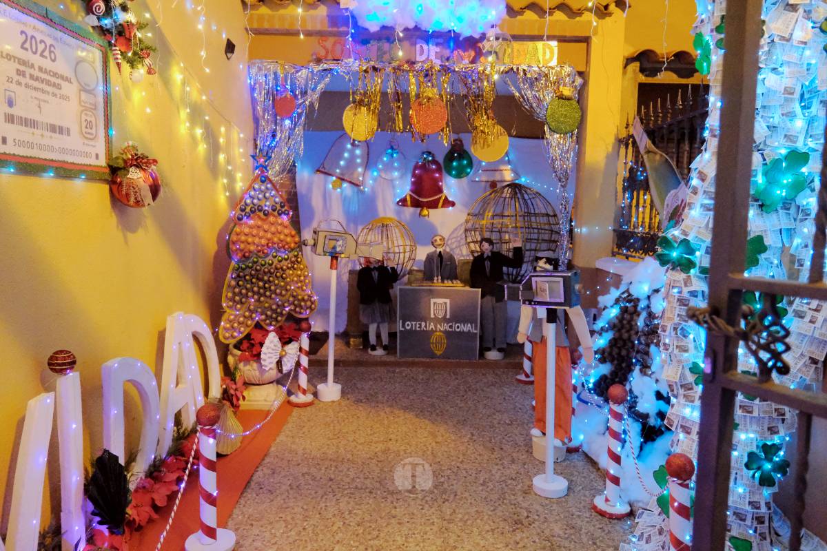 Tomelloso se ilumina en Navidad: acompáñanos en este recorrido por las fachadas decoradas de concurso