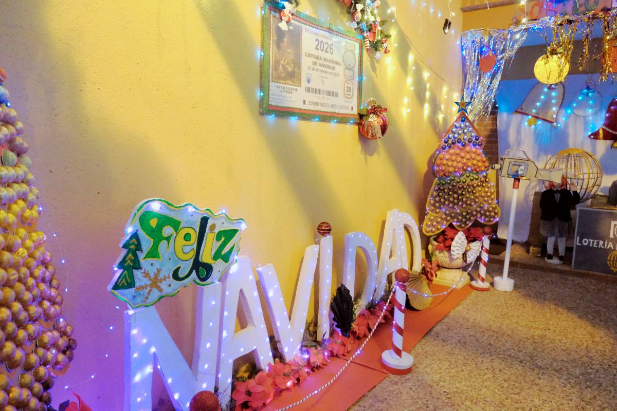 Tomelloso se ilumina en Navidad: acompáñanos en este recorrido por las fachadas decoradas de concurso
