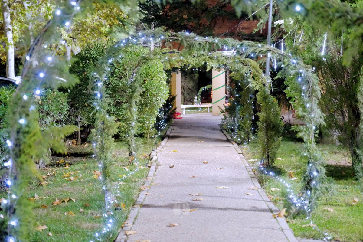 Tomelloso se ilumina en Navidad: acompáñanos en este recorrido por las fachadas decoradas de concurso