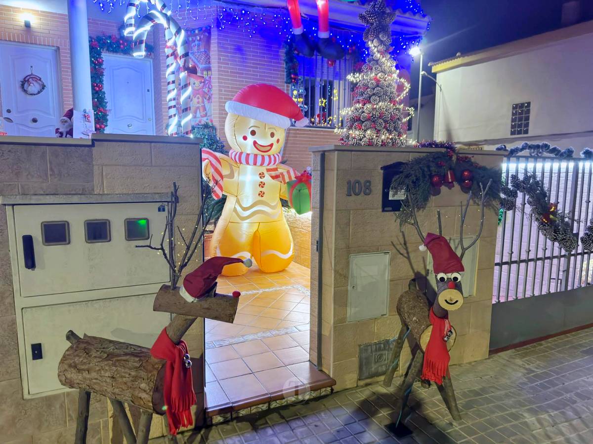 Tomelloso se ilumina en Navidad: acompáñanos en este recorrido por las fachadas decoradas de concurso
