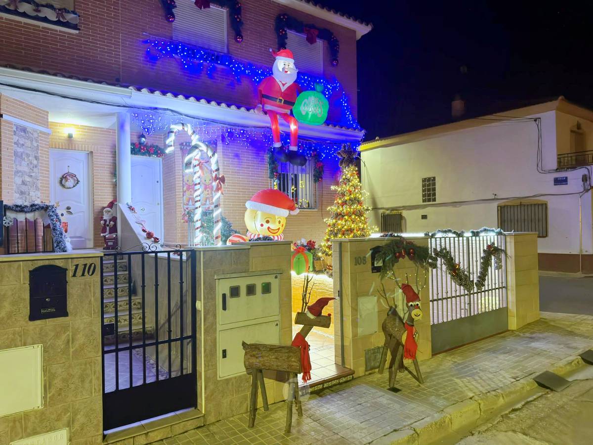 Tomelloso se ilumina en Navidad: acompáñanos en este recorrido por las fachadas decoradas de concurso