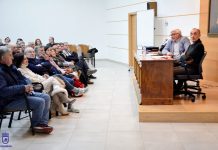 El historiador Javier Escudero imparte una charla en Tomelloso sobre la historia de las capillas