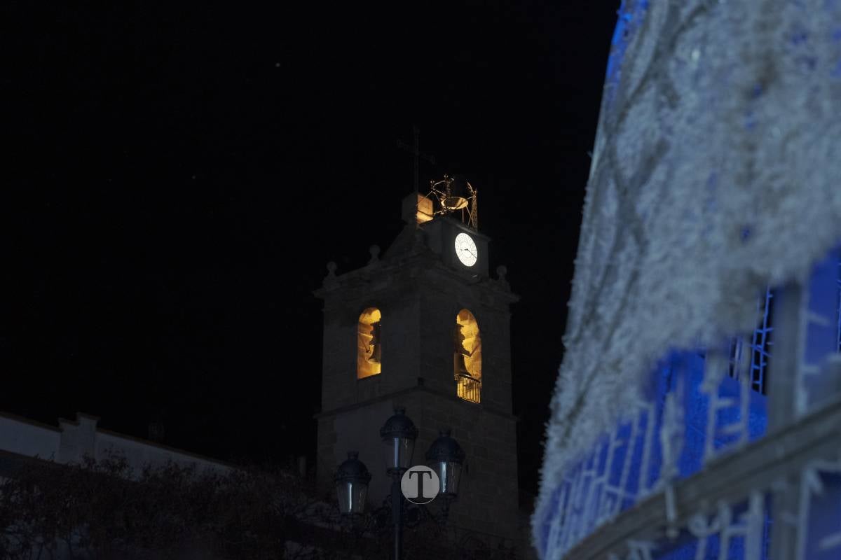Tomelloso arranca la Navidad con un espectáculo de luces y fuegos artificiales en la Plaza de España