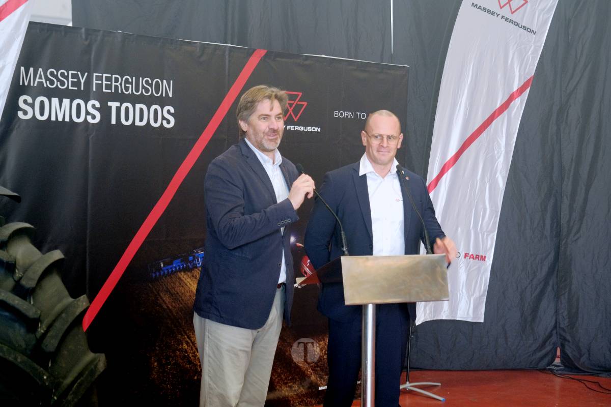 Centro Tractor celebra su entrega número 100 de Massey Ferguson en 2025: “Es todo un éxito, estamos contentísimos”
