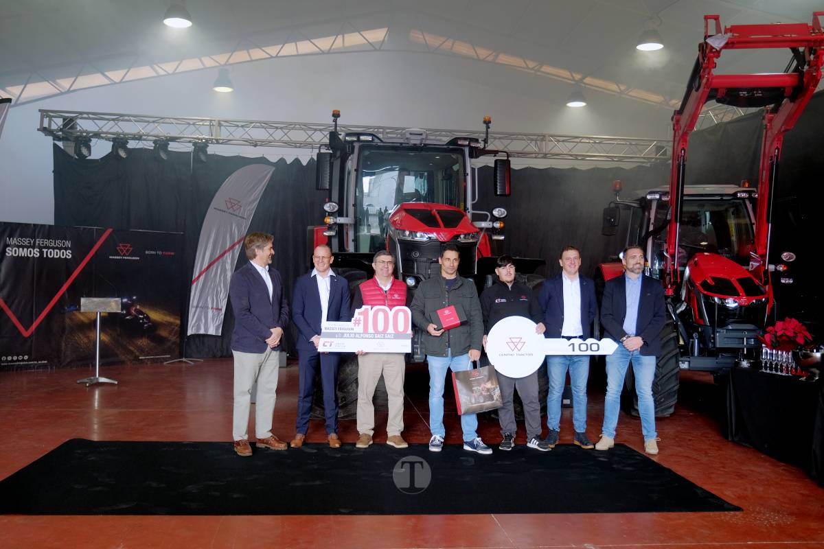 Centro Tractor celebra su entrega número 100 de Massey Ferguson en 2025: “Es todo un éxito, estamos contentísimos”