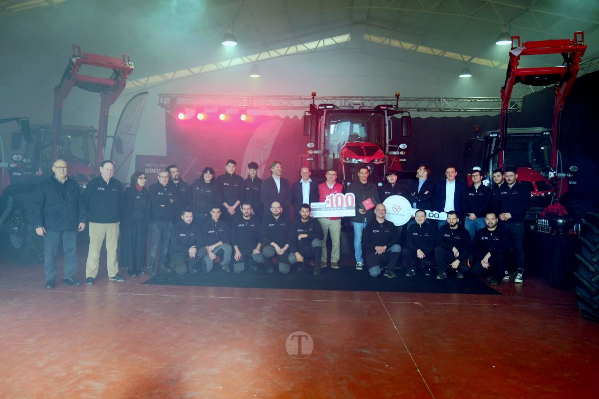 Centro Tractor celebra su entrega número 100 de Massey Ferguson en 2025: “Es todo un éxito, estamos contentísimos”