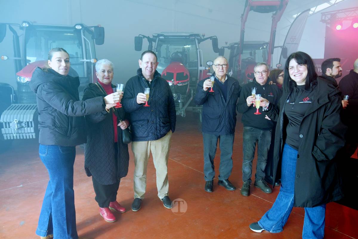 Centro Tractor celebra su entrega número 100 de Massey Ferguson en 2025: “Es todo un éxito, estamos contentísimos”