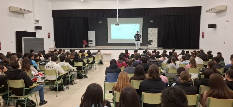 El IES Eladio Cabañero de Tomelloso, seleccionado para participar en el programa “Experience AI”