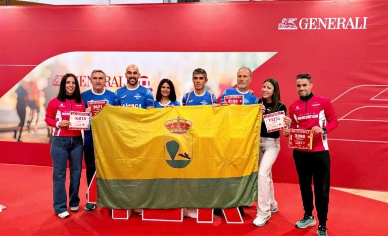 El Club Atletismo MANCHATHON cierra un brillante 2025 con grandes actuaciones en las maratones de Valencia y Málaga