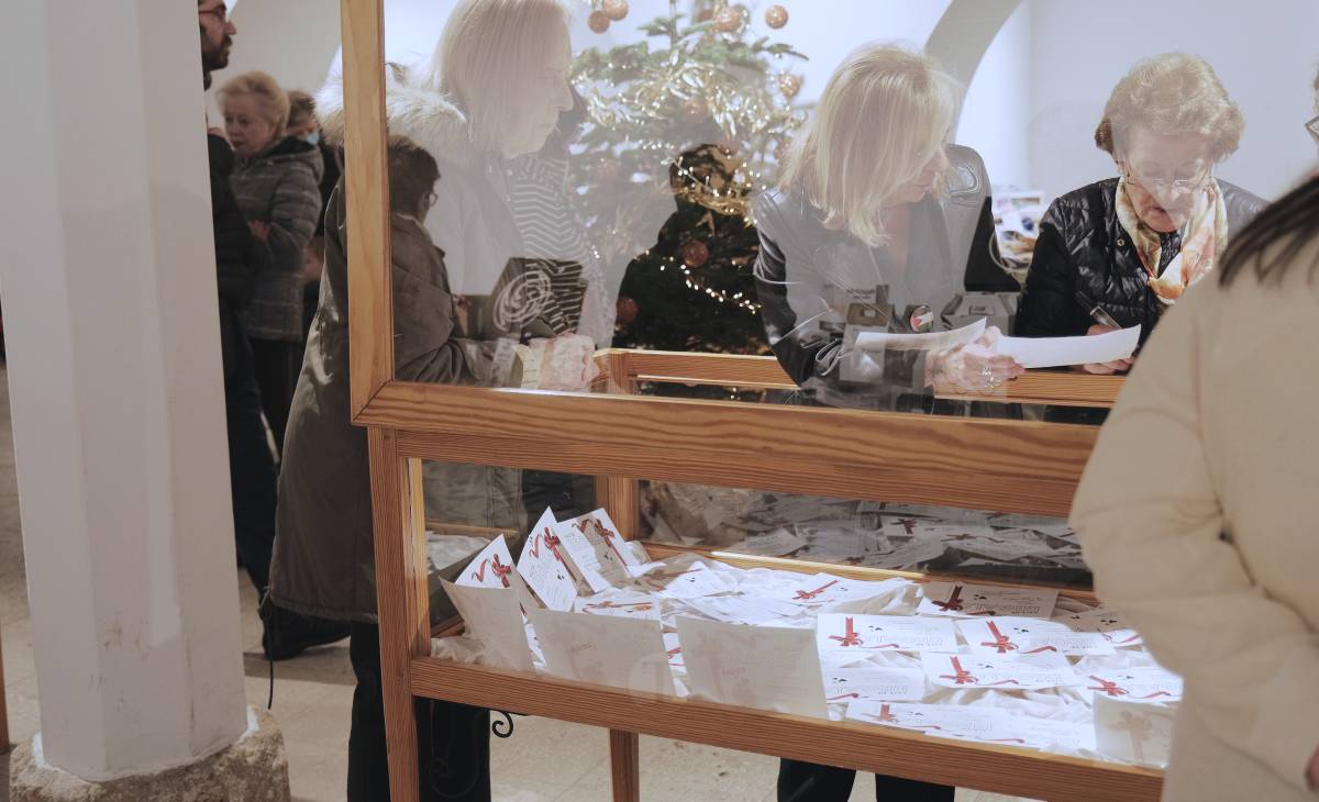 Cáritas Tomelloso inaugura su Rastrillo Navideño en la Posada de los Portales: "Una llamada a la reflexión y a la solidaridad"