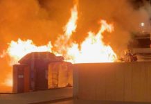 Incendio calcina varios contenedores en la calle Antonio Jareño de Tomelloso