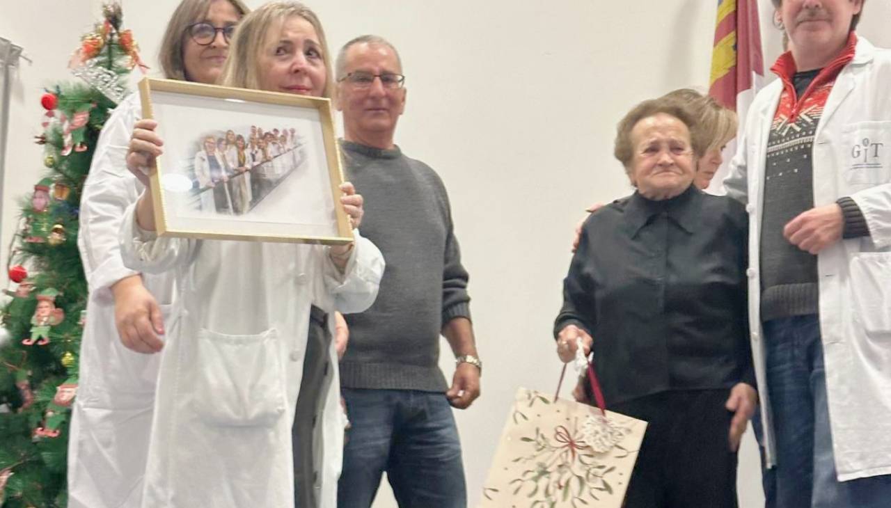 La Navidad se cuela en el Hospital de Tomelloso con música, homenaje y compromiso sanitario