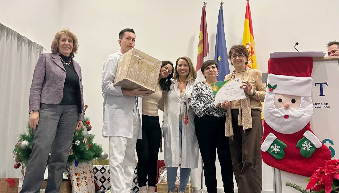 La Navidad se cuela en el Hospital de Tomelloso con música, homenaje y compromiso sanitario