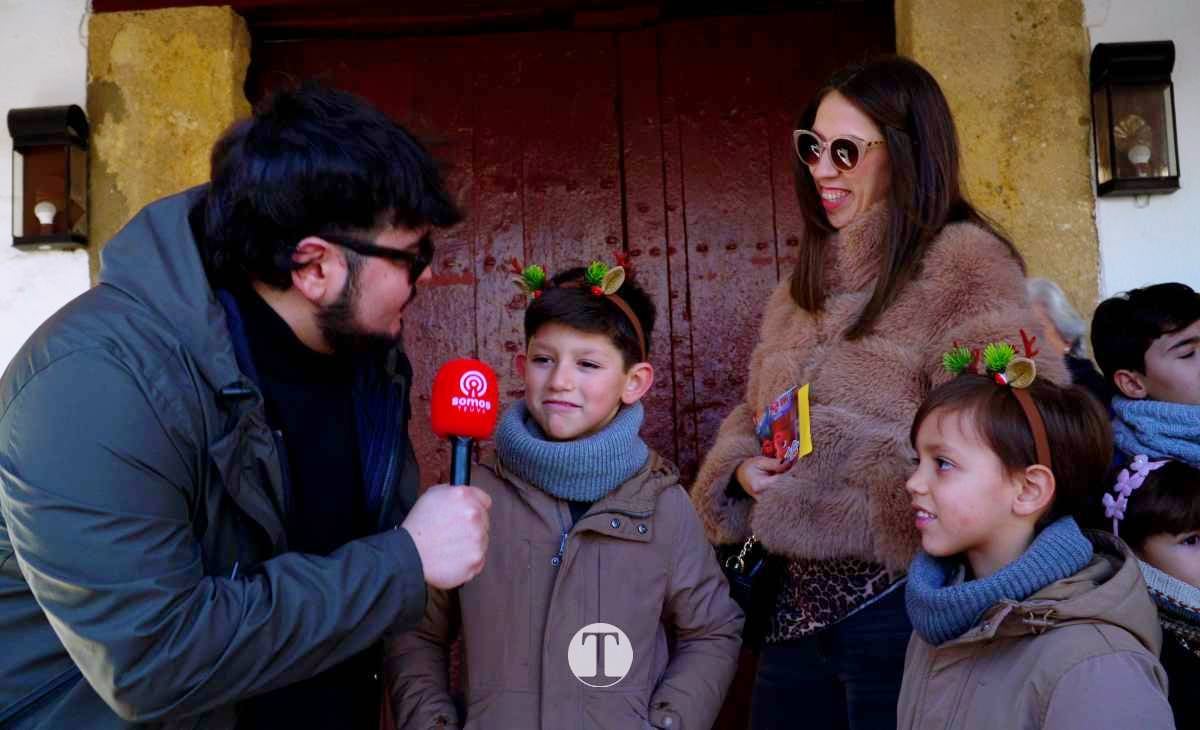 Niños, regalos y villancicos: la Navidad toma la Plaza de España de Tomelloso