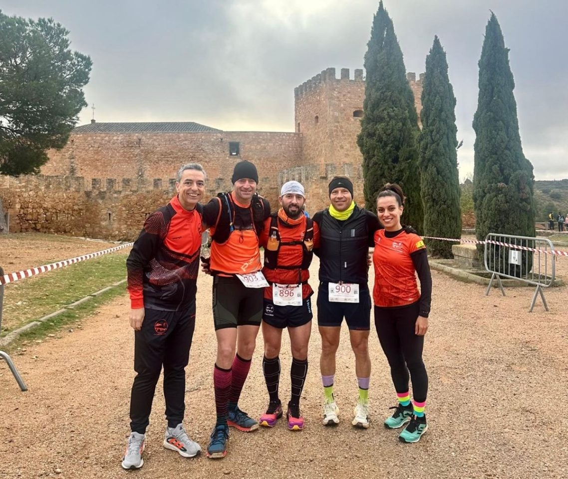 Los Pieles Run brillan en el III Trail Pantano de Peñarroya y suman un nuevo finisher en la Maratón de Valencia